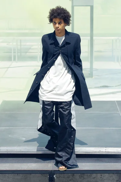 Look 17